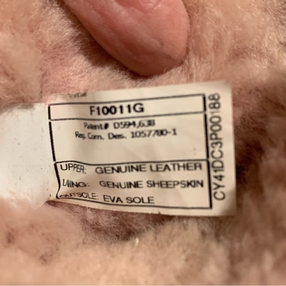 UGG Australia Sheepskin Classic Short Light Pink Boots Size 4 - Picture 8 of 11